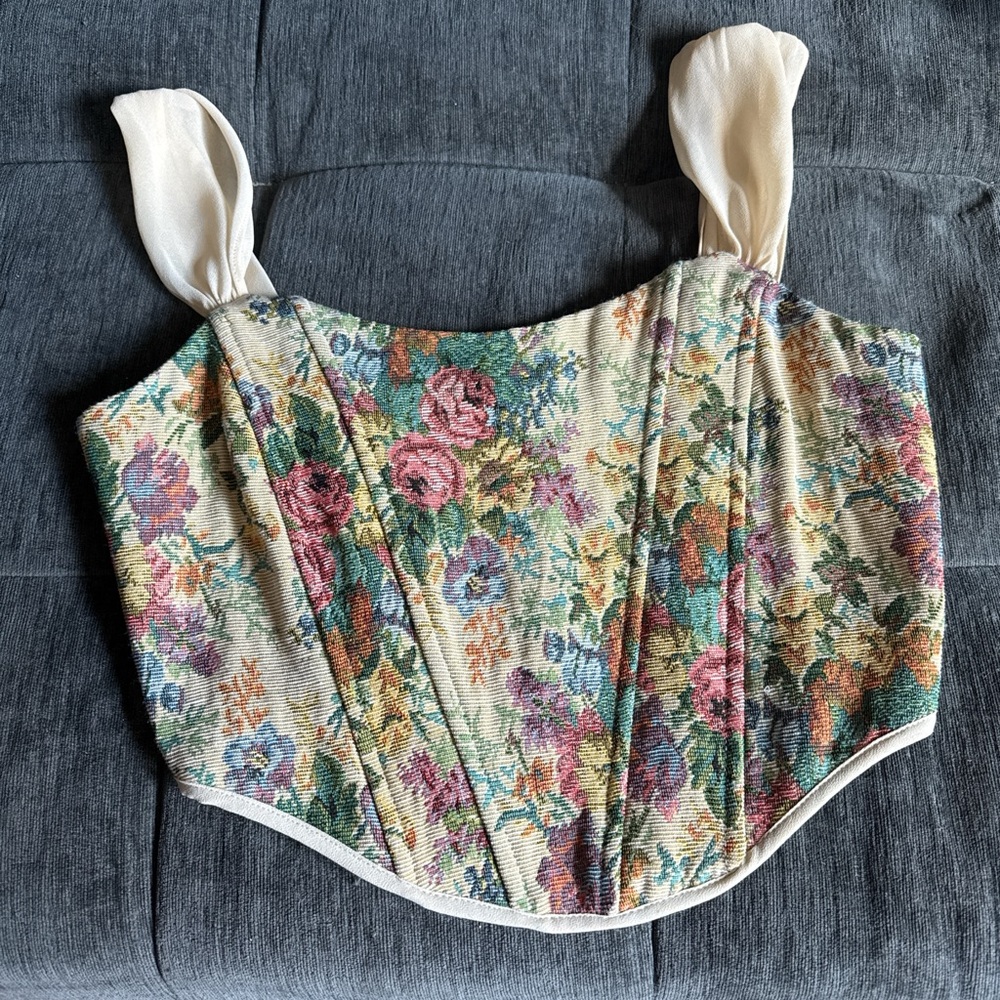 Floral corset top from Altar’d State in U.S. size S